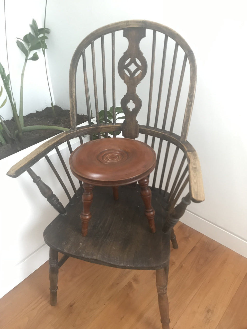 French Milking Stool